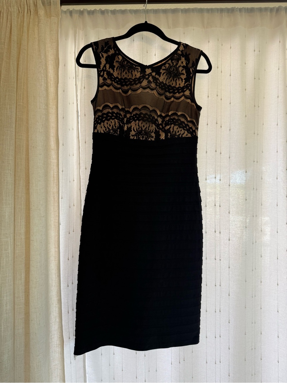 🤍✨ Adrianna Papell Black Lace-Overlay Midi Dress with Nude Bodice ✨🤍